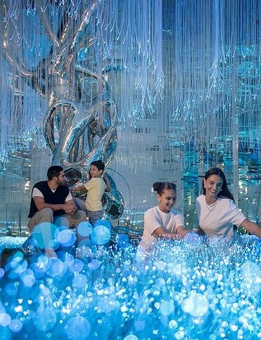 Discover the best UAE activities and experiences with Garnet Tourism.