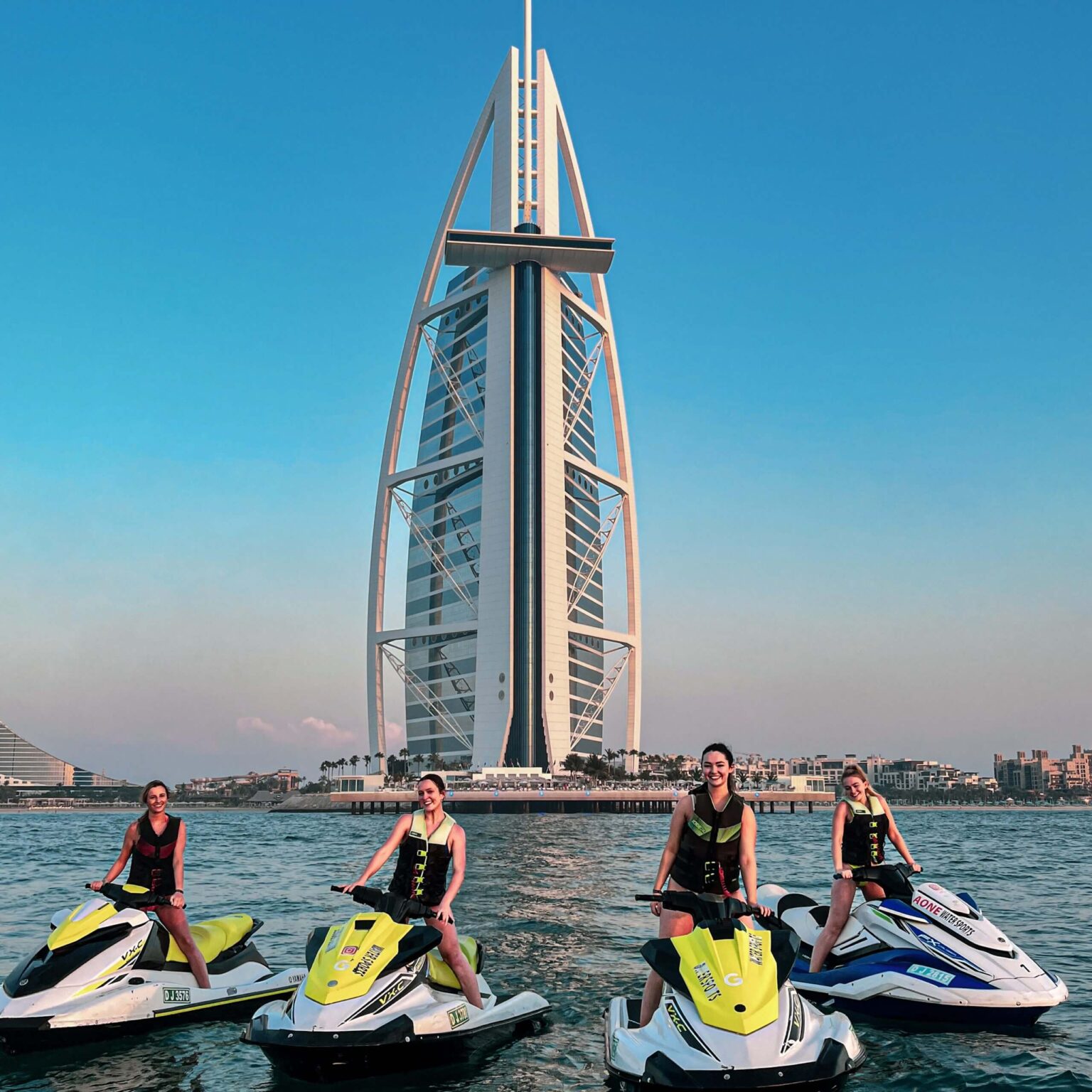 Discover the best UAE activities and experiences with Garnet Tourism.